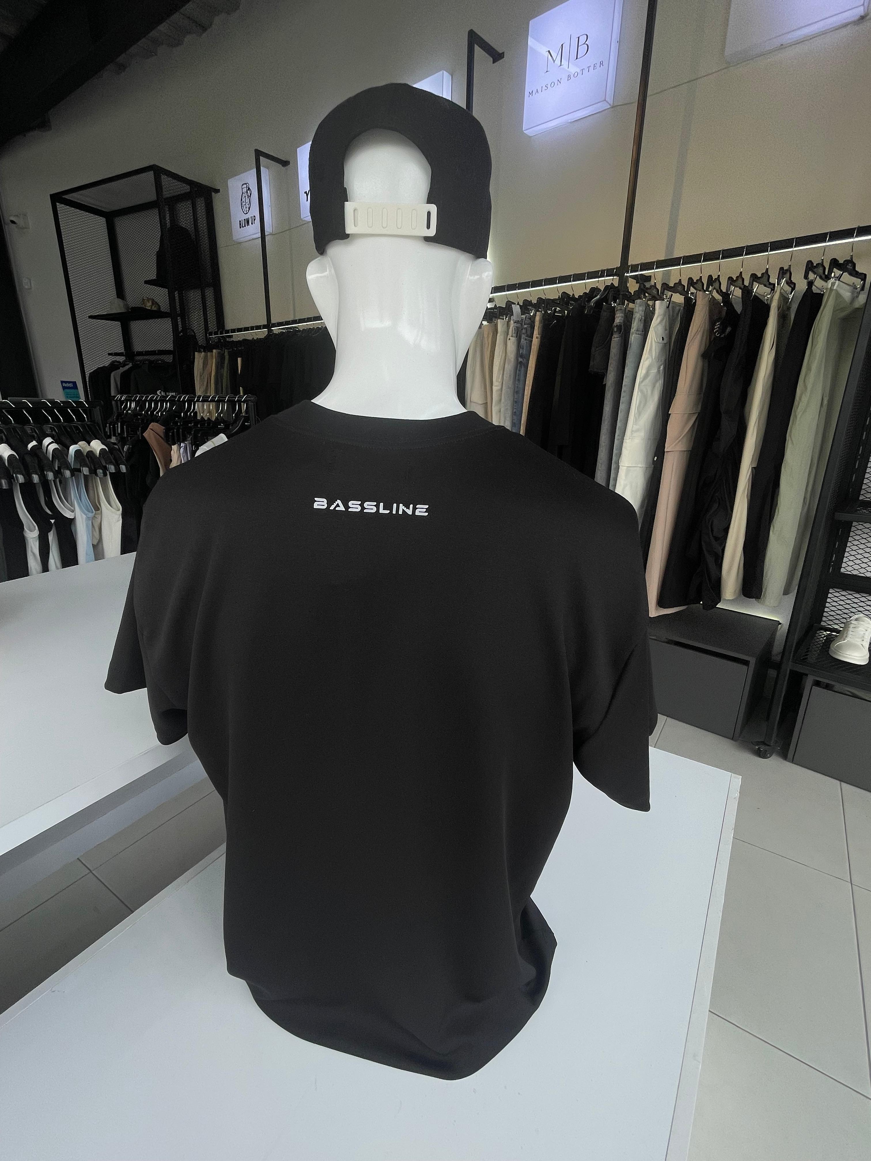 CAMISETA REGULAR  BLACK BASSLINE NEW