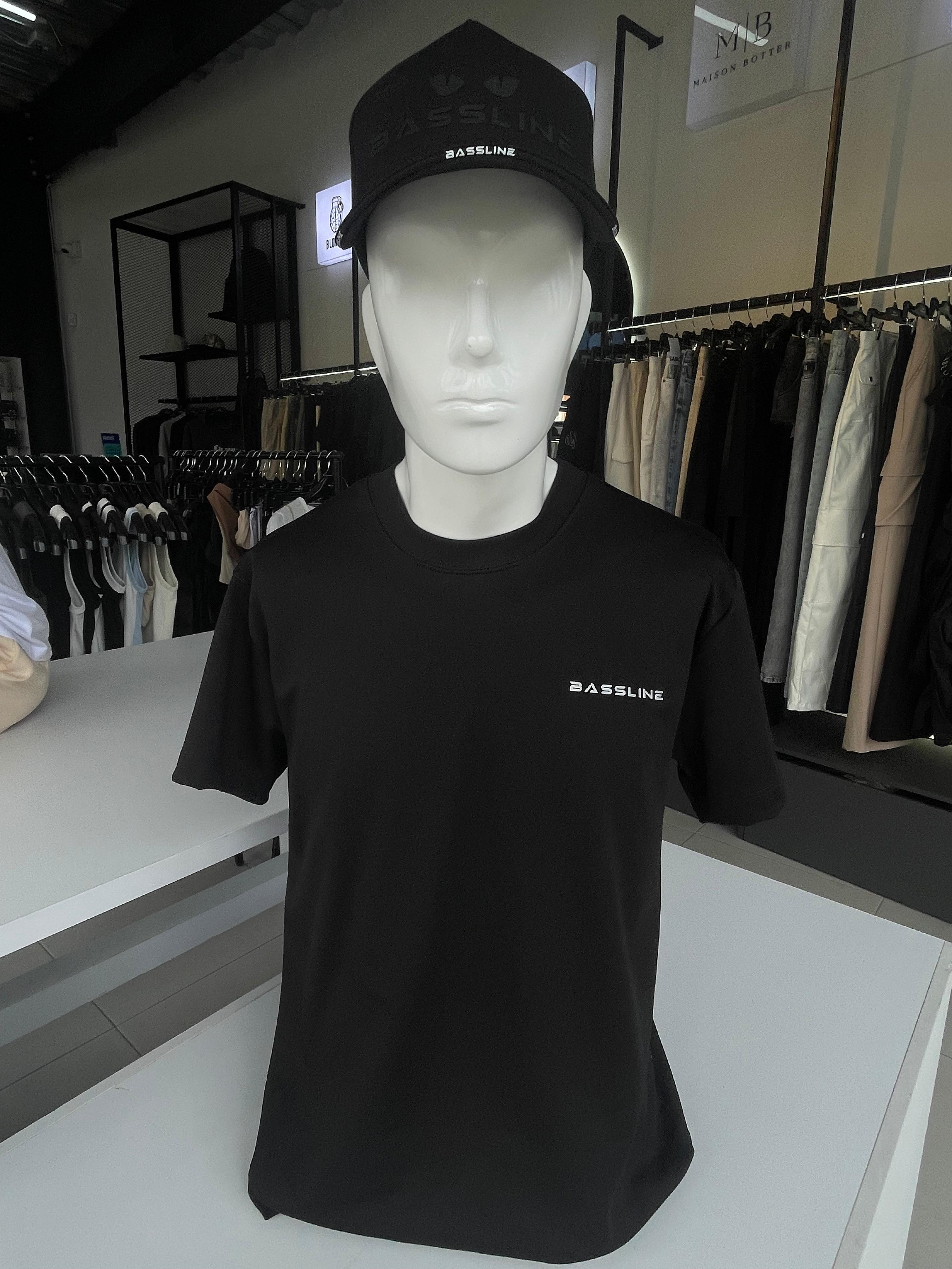 CAMISETA REGULAR  BLACK BASSLINE NEW