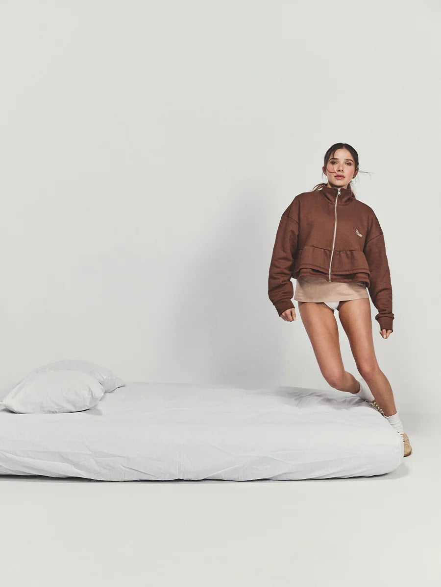 CELEIT COQUETTE HOODIE BROWM