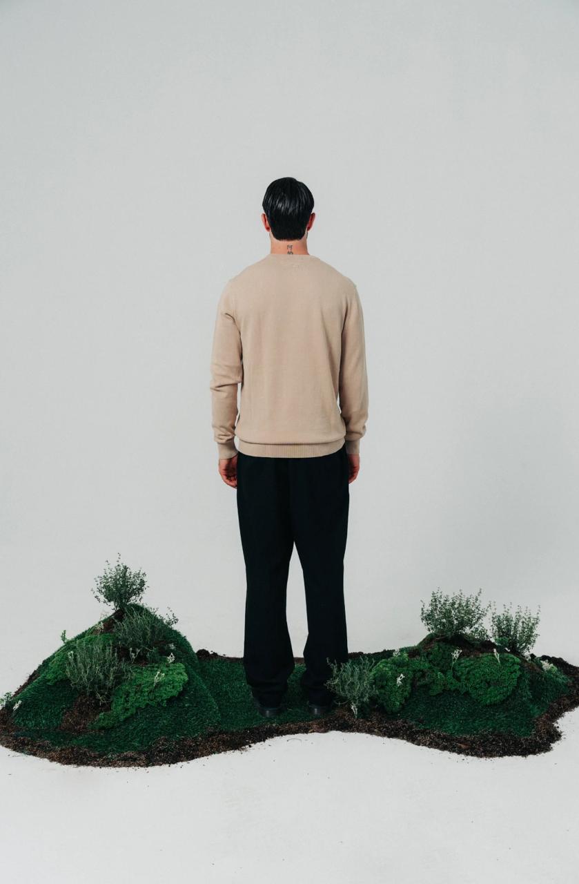 KNITTED SWEATER BROWN BLOW UP
