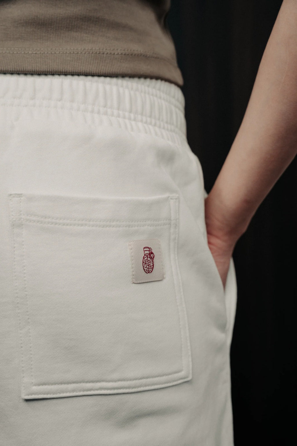 STRAIGHT-LEG JOGGER IVORY