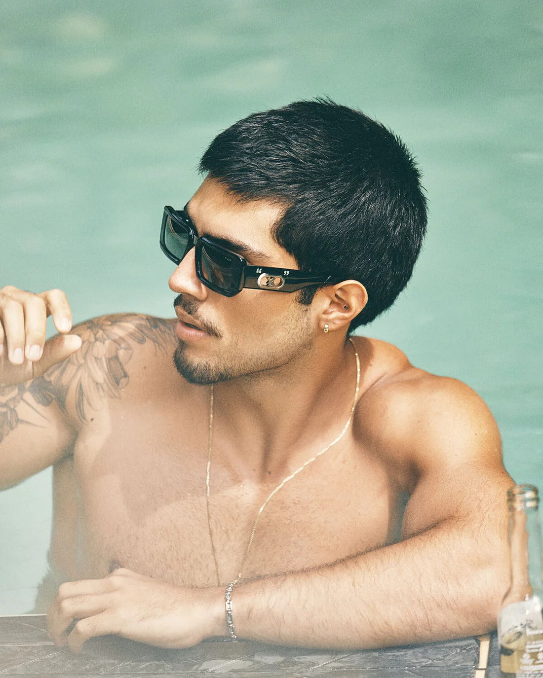 GTM BLACK SUNGLASSES Y/OUT