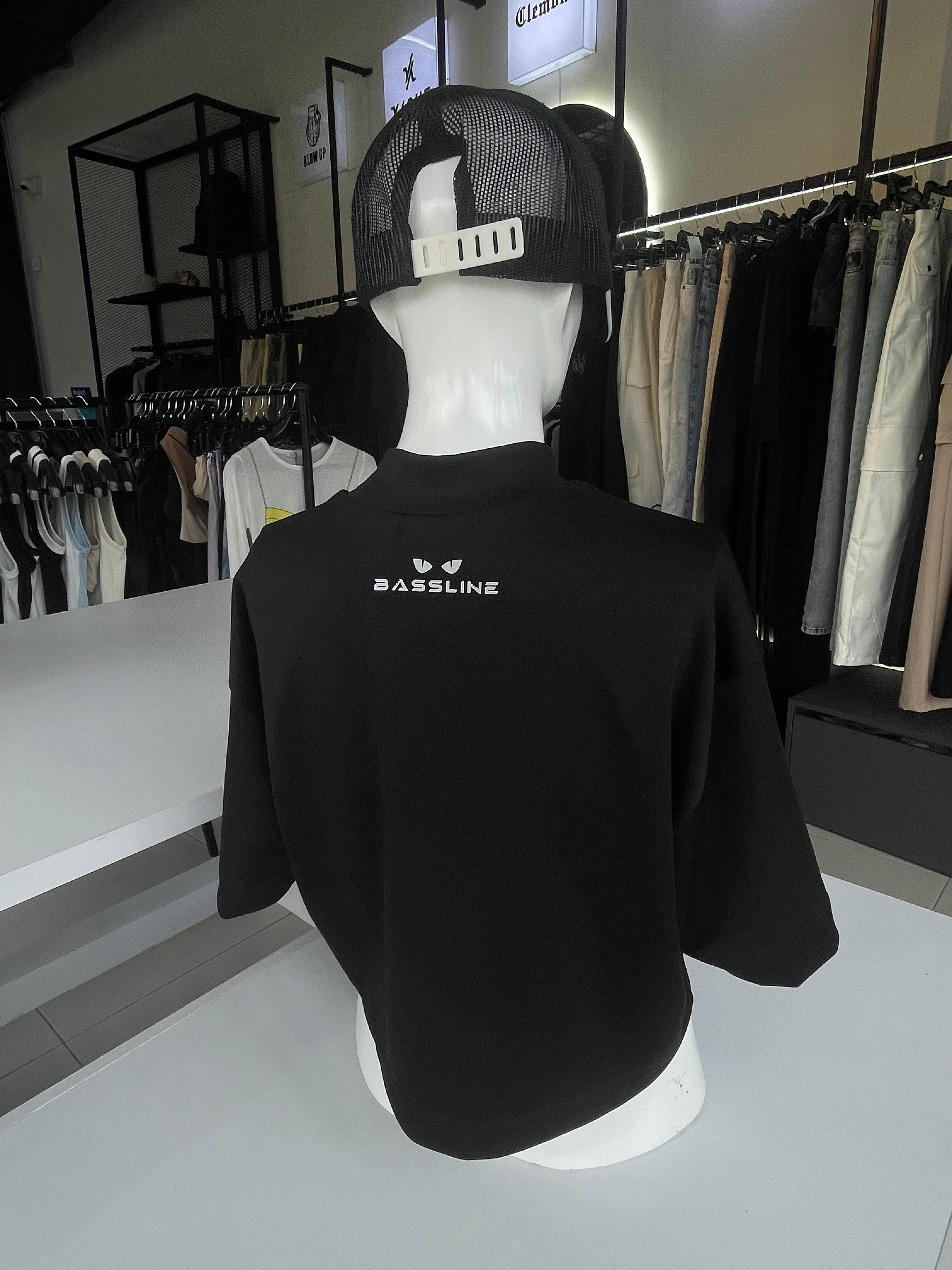 CROP TOP BLACK BASSLINE NEW